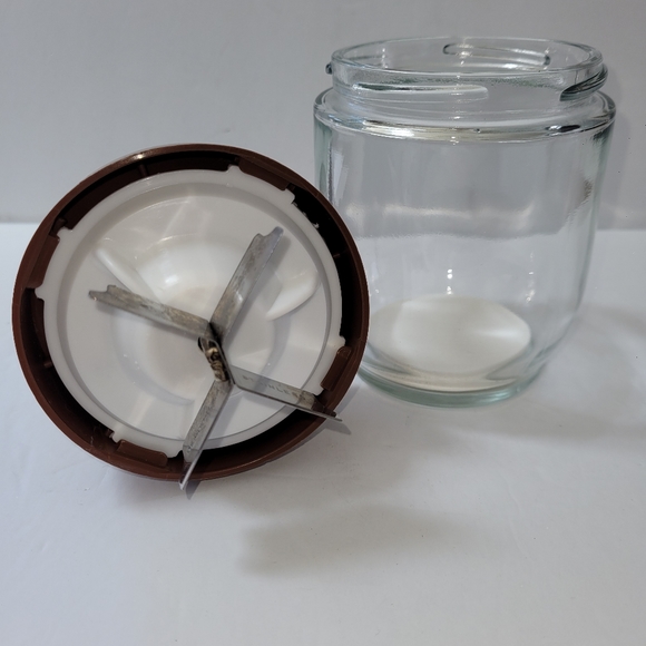 Vintage Gemco nut chopper - Picture 5 of 5